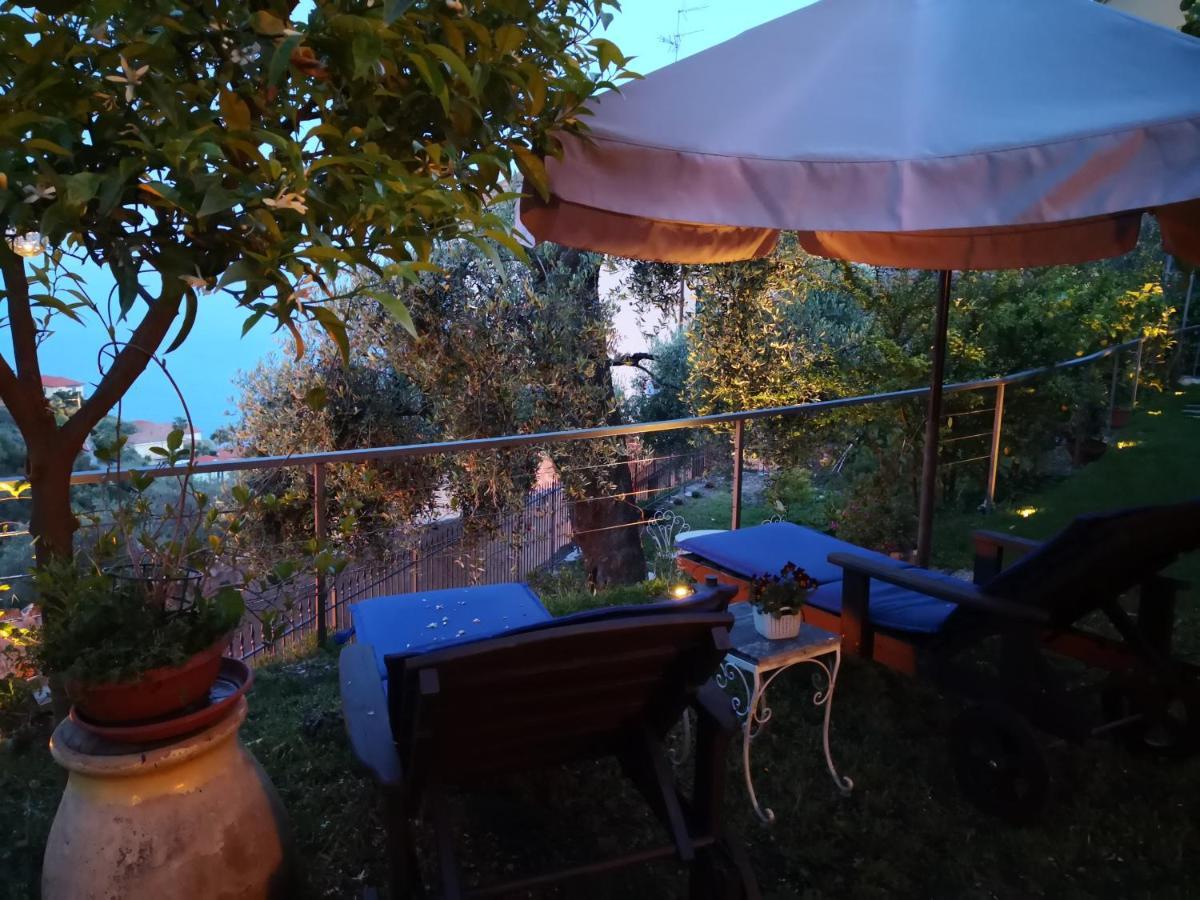 Florinda Lemon'S Suite Черво Екстериор снимка